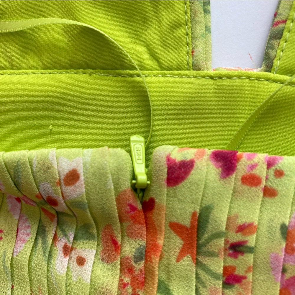 AMUR Women’s Nico Pleaded Floral Dress Size 0 Lime New - Picture 11 of 16
